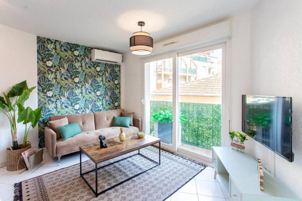 L44 1bdr Flat 10mins Walk To Port/balcon, Parking, Ac Nizza