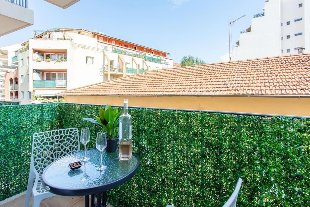 Apartment L44 1bdr Flat 10mins Walk To Port/balcon, Parking, Ac *