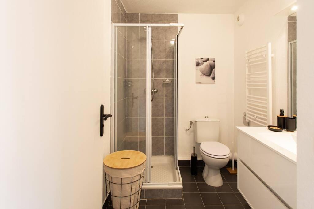 L44 1bdr Flat 10mins Walk To Port/balcon, Parking, Ac Appartamento *